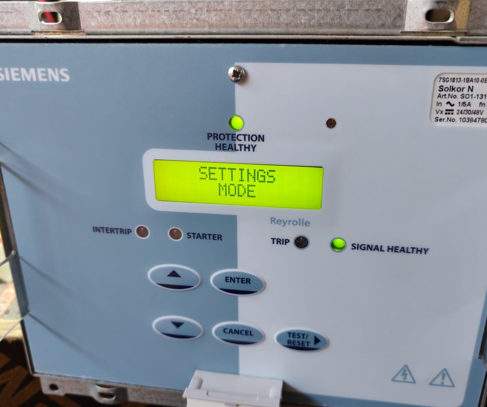 Siemens 7SG1813-1BA10-0EB0 SIEMENS 7SG1813-1BA10-0EB0 DIFFERENTIAL RELAY 4