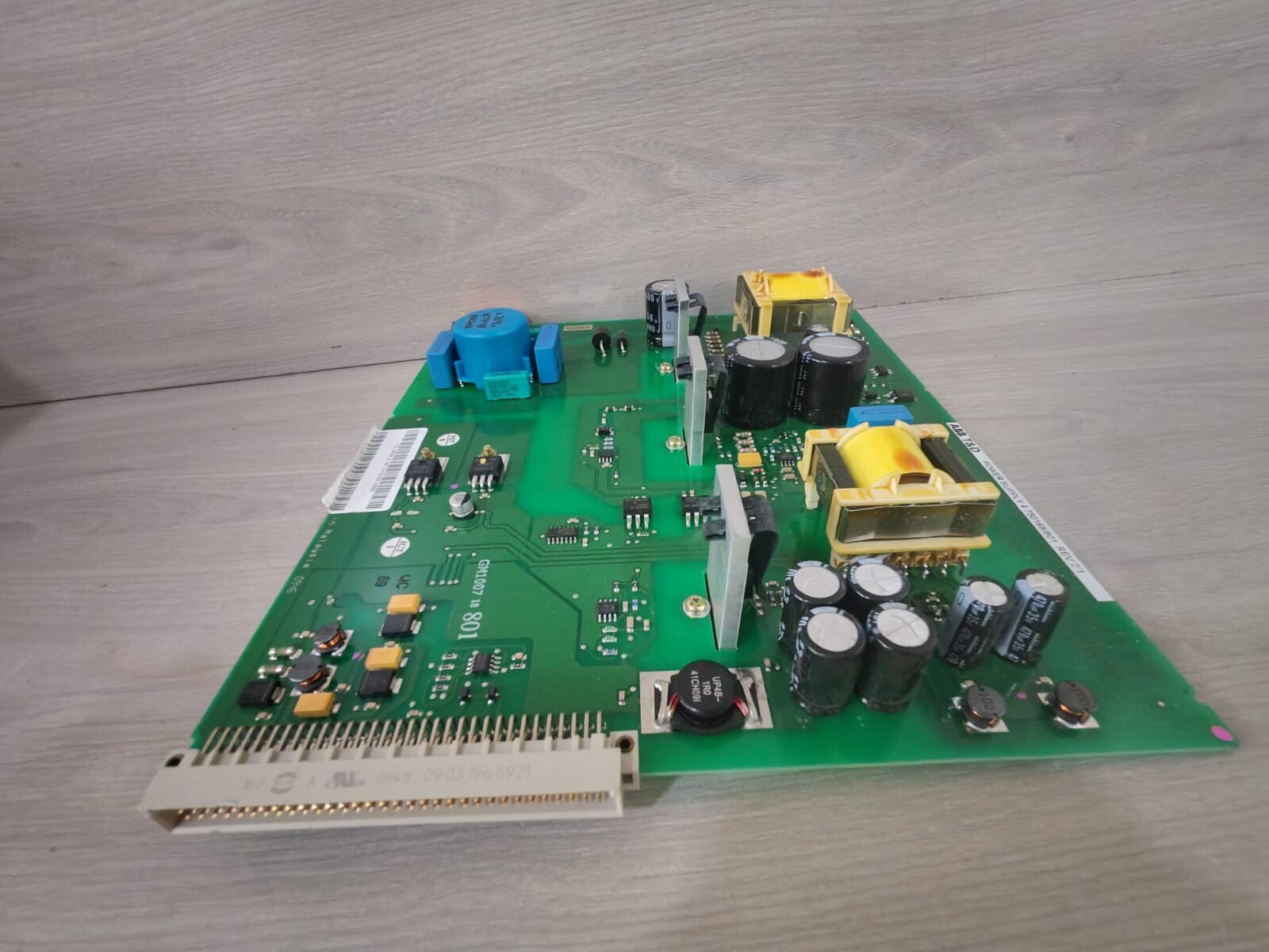 ABB 750168/801 ABB T&D POWER SUPPLY 4 750168/801 REV2.1 9