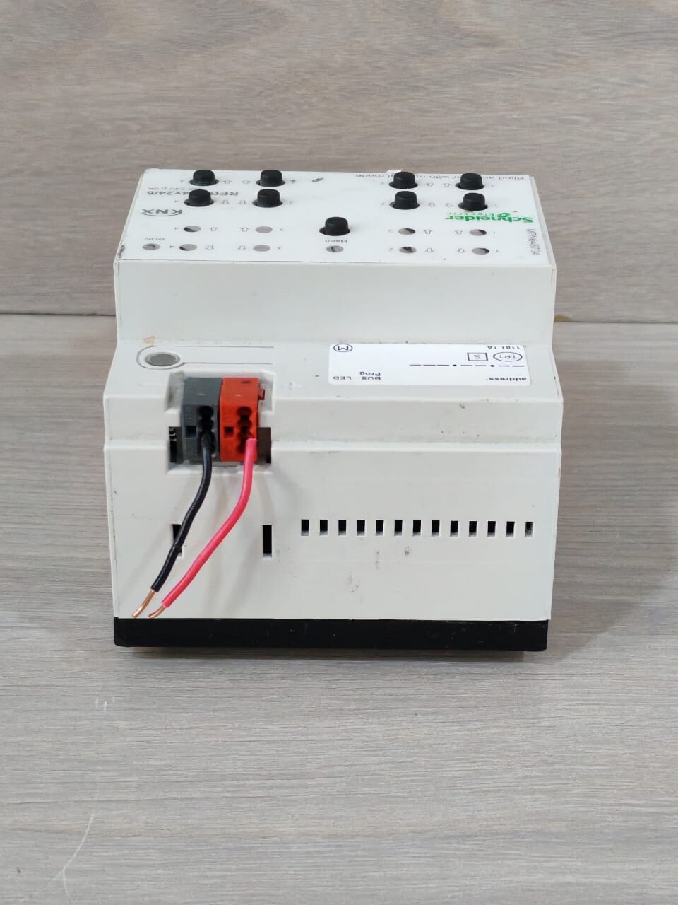 Schneider Electric MTN648704 SCHNEIDER ELECTRIC MTN648704 REG-K/4X24/6 BLIND ACTUATOR 6
