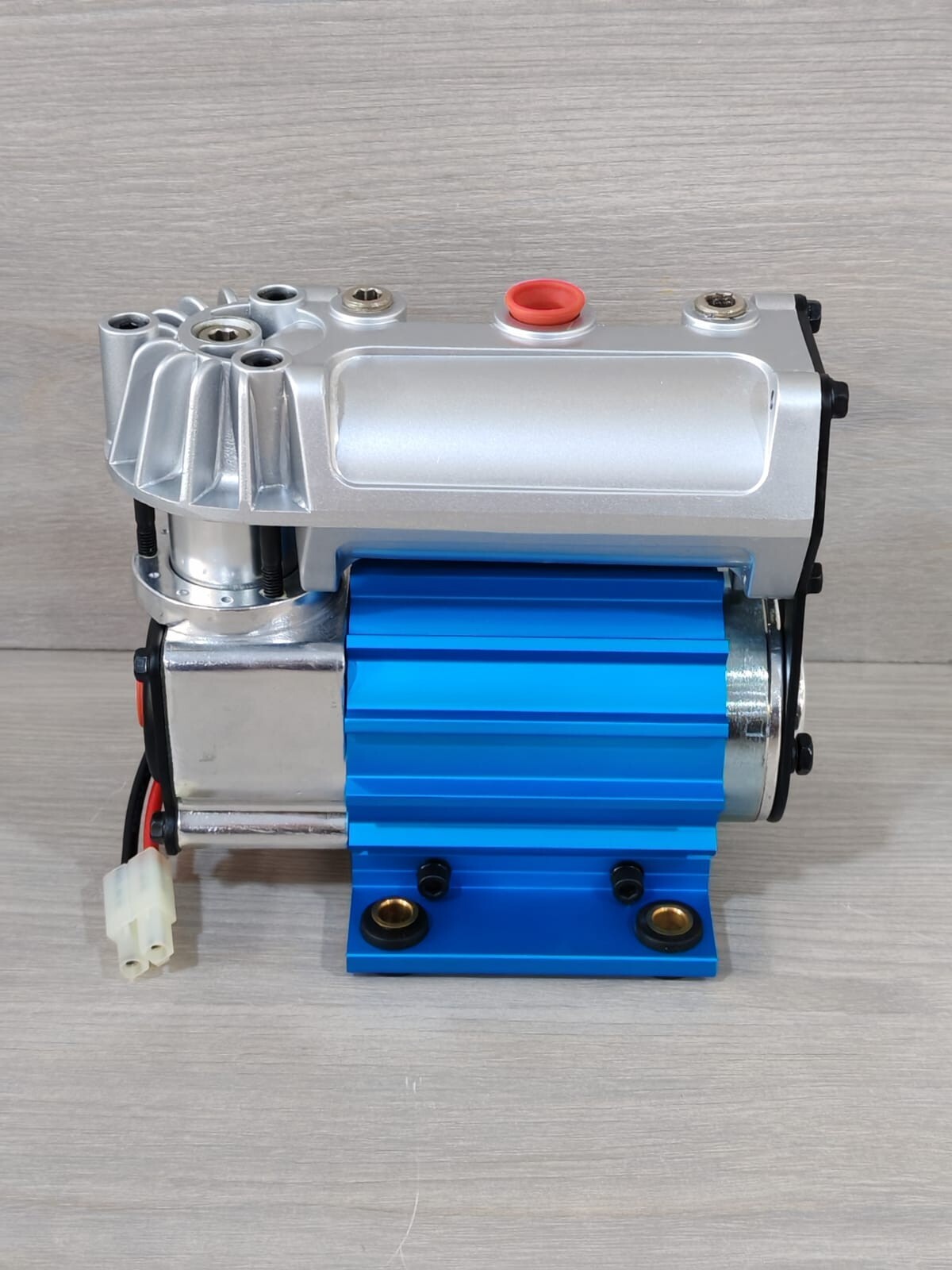 ARB CKSA12 ARB CKSA12 ON BOARD HIGH PERFORMANCE 12 VOLT DIFFERENTIAL AIR LOCKER COMPRESSOR 4