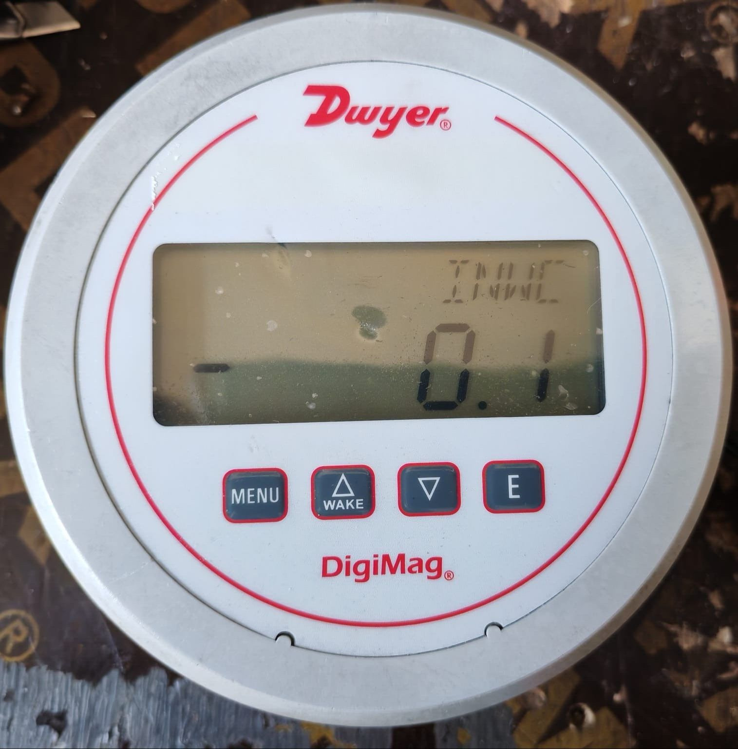 Dwyer DigiMag DM-1111 Dwyer DigiMag DM-1112 Range 0-60 IN. WC 2