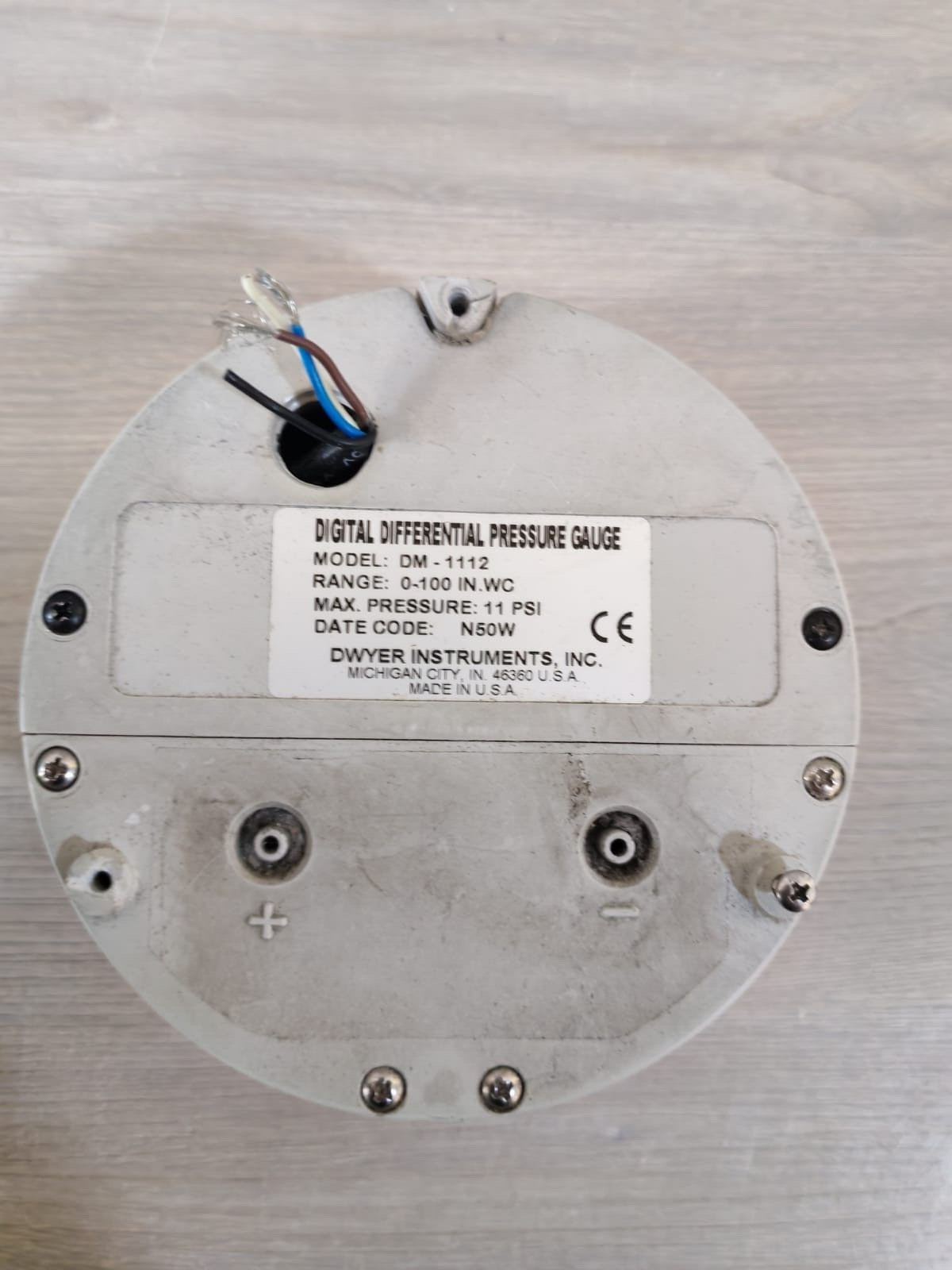 Dwyer DigiMag DM-1111 Dwyer DigiMag DM-1112 Range 0-60 IN. WC 6
