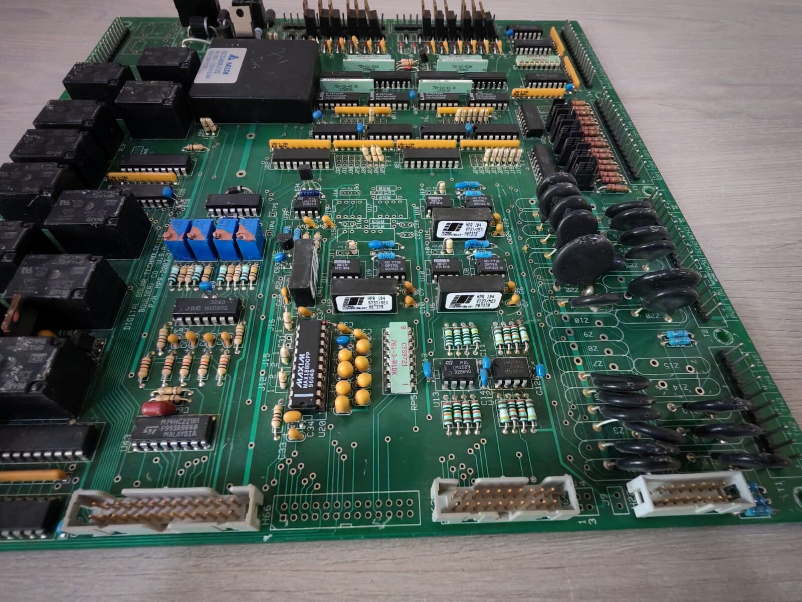 DIGITAL SOLAR TECHNOLOGIES MPR-2003-01 DIGITAL SOLAR TECHNOLOGIES BOULDER MPR-2003-01 PCB BOARD [OTHERS] 4