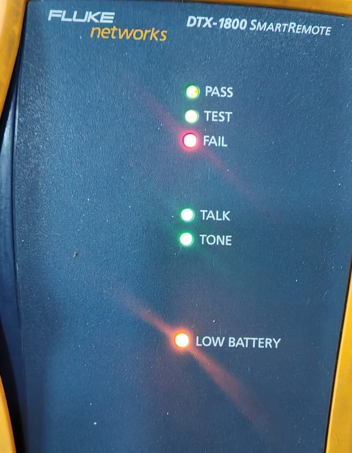 Fluke Networks DTX-1800 Fluke Networks DTX-1800 Smart Remote with Battery 2