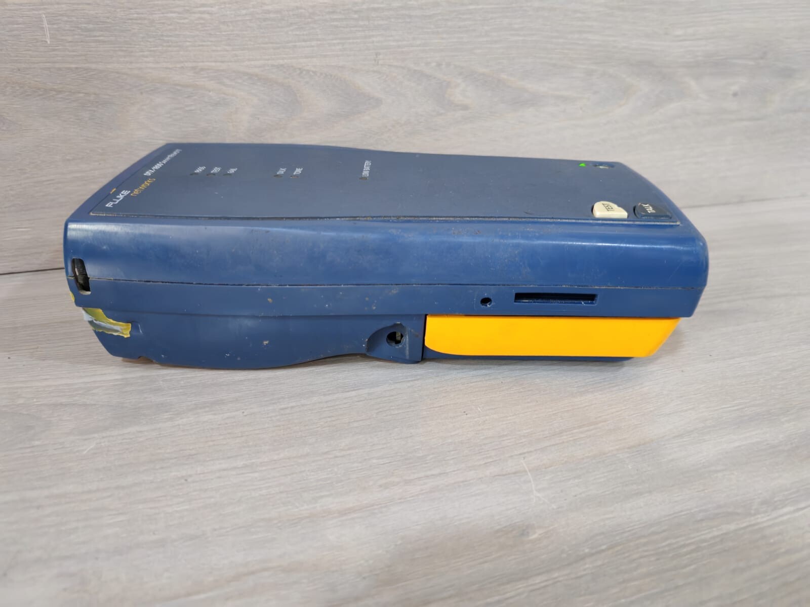 Fluke Networks DTX-1800 Fluke Networks DTX-1800 Smart Remote with Battery 6