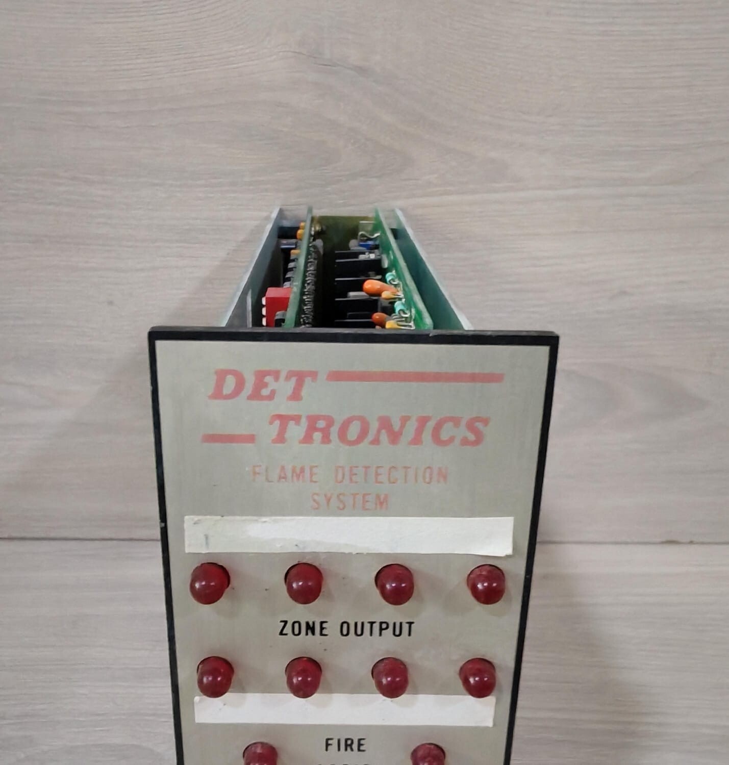 DET TRONICS R7404-B7001 DET TRONICS R7404-B7001 002258-01 REV.C FLAME DETECTION SYSTEM 2