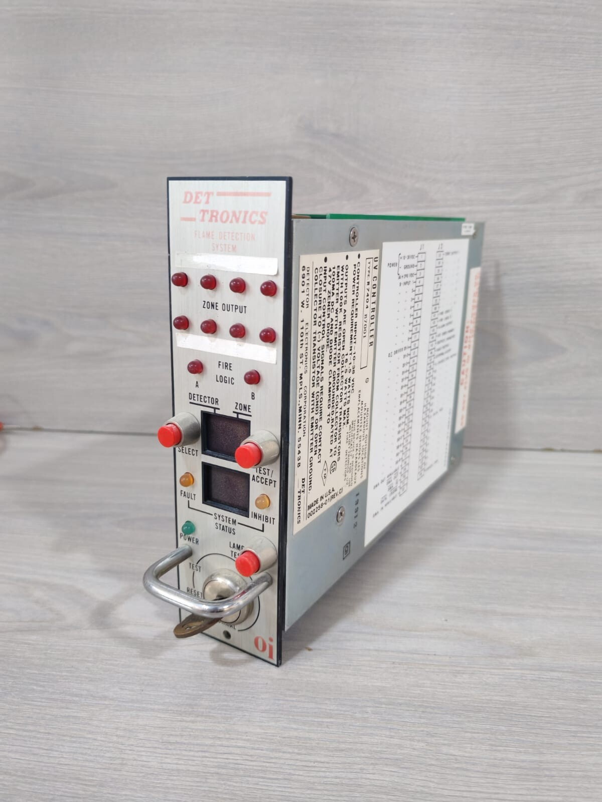 DET TRONICS R7404-B7001 DET TRONICS R7404-B7001 002258-01 REV.C FLAME DETECTION SYSTEM 6
