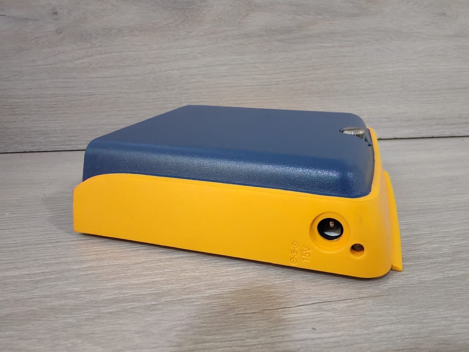 Fluke DTX-LION Fluke Networks DTX-LION 7.2V, 4.2 Ah, 31Wh, 2ICR1966-2 Rechargeable Battery Pack 3