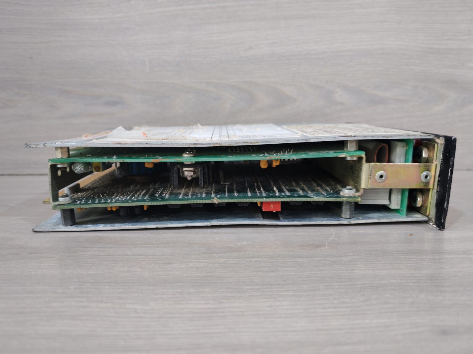 DET TRONICS R7494 DET TRONICS R7494 B5001 003963-002 REV.C UV / IR CONTROLLER 8ZONE 8 CHANNEL 9