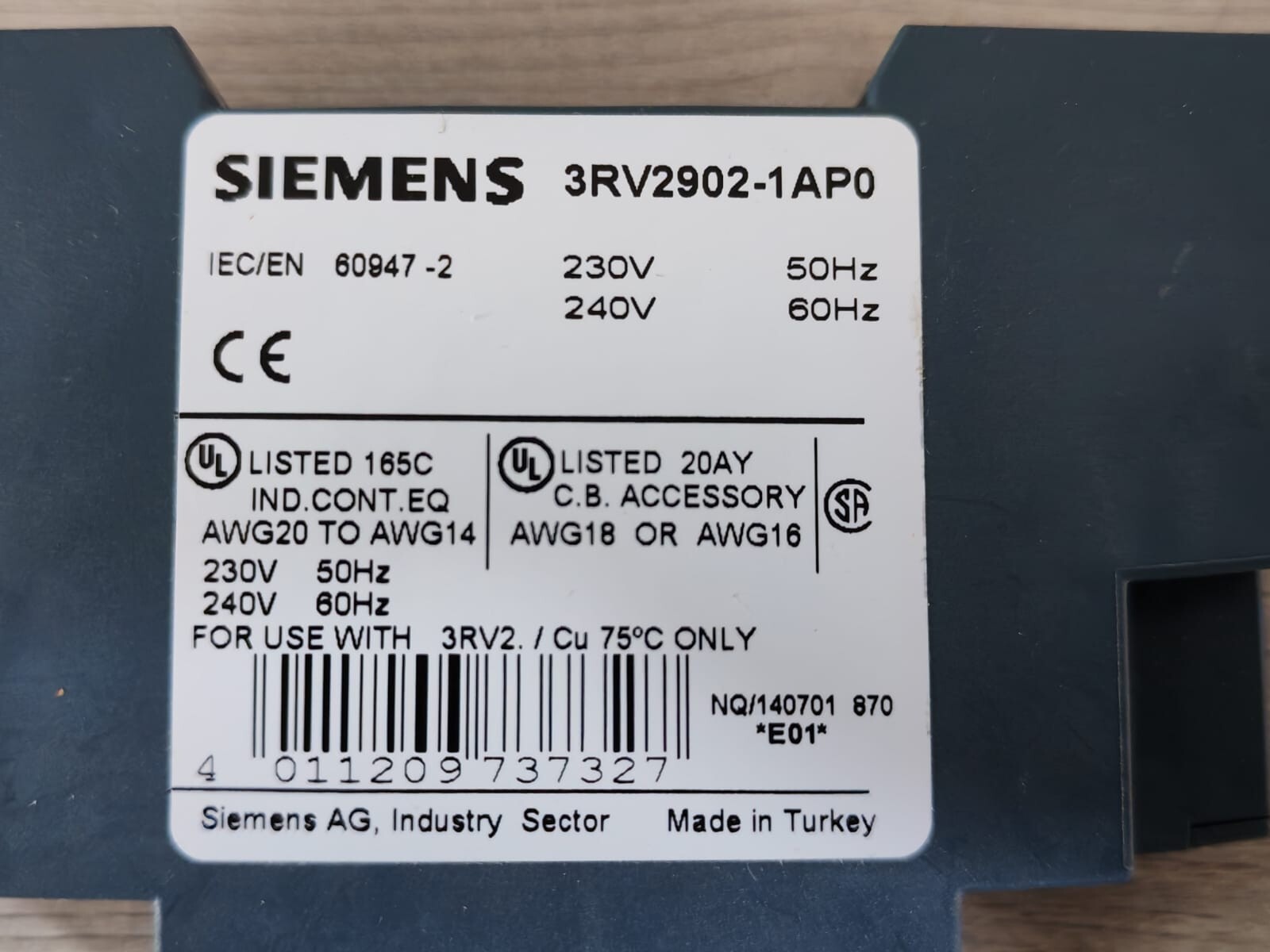 Siemens 3RV2902-1AP0 SIEMENS 3RV2902-1AP0 UNDERVOLTAGE RELEASE 2