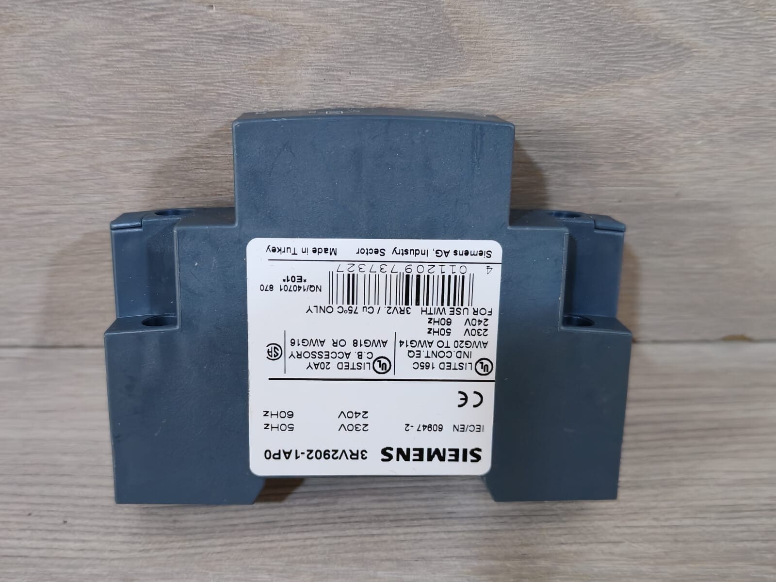 Siemens 3RV2902-1AP0 SIEMENS 3RV2902-1AP0 UNDERVOLTAGE RELEASE 3