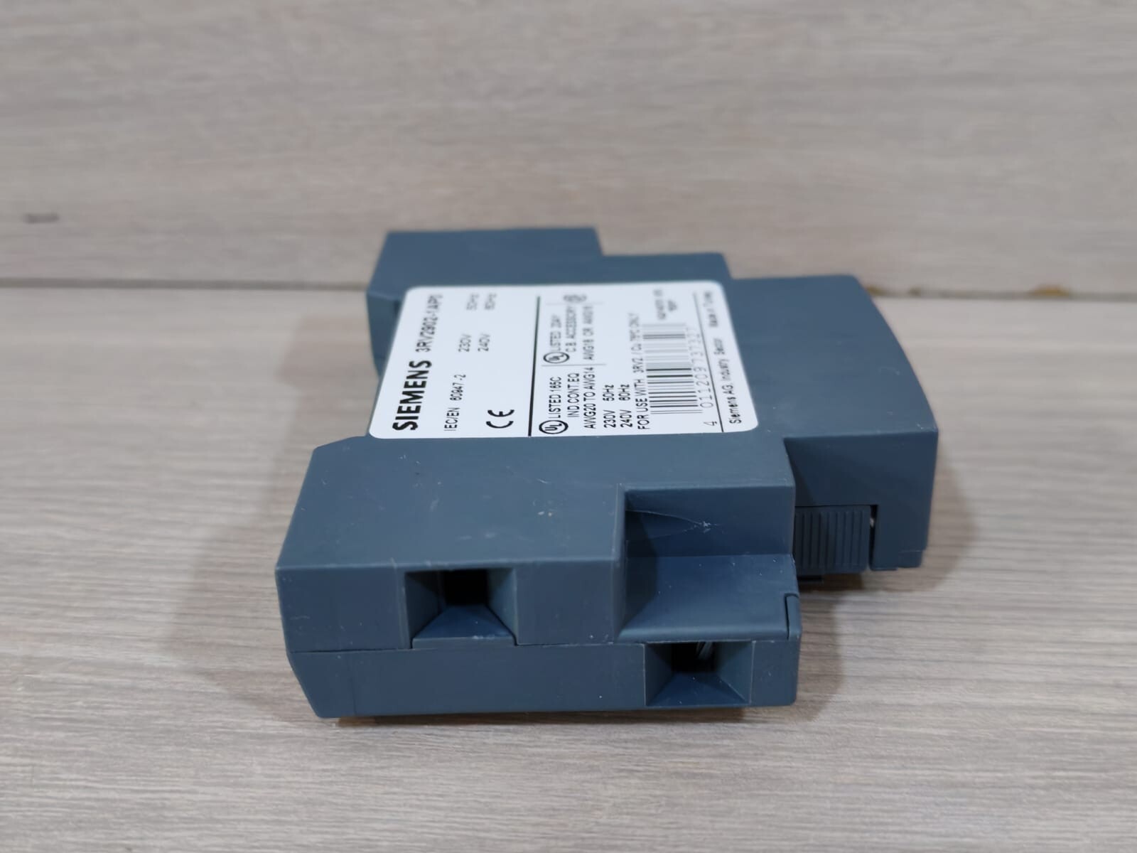 Siemens 3RV2902-1AP0 SIEMENS 3RV2902-1AP0 UNDERVOLTAGE RELEASE 5