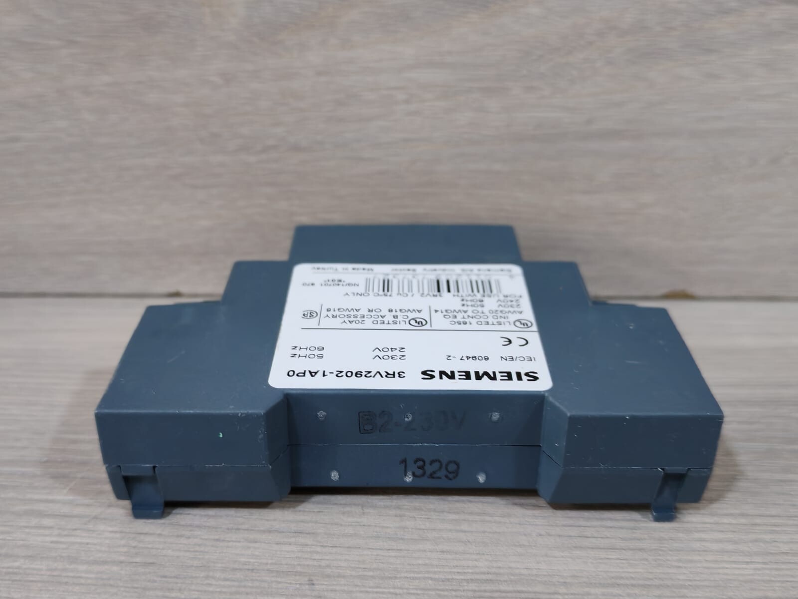Siemens 3RV2902-1AP0 SIEMENS 3RV2902-1AP0 UNDERVOLTAGE RELEASE 7