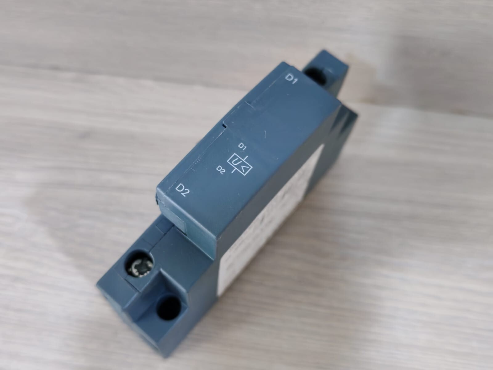 Siemens 3RV2902-1AP0 SIEMENS 3RV2902-1AP0 UNDERVOLTAGE RELEASE 9