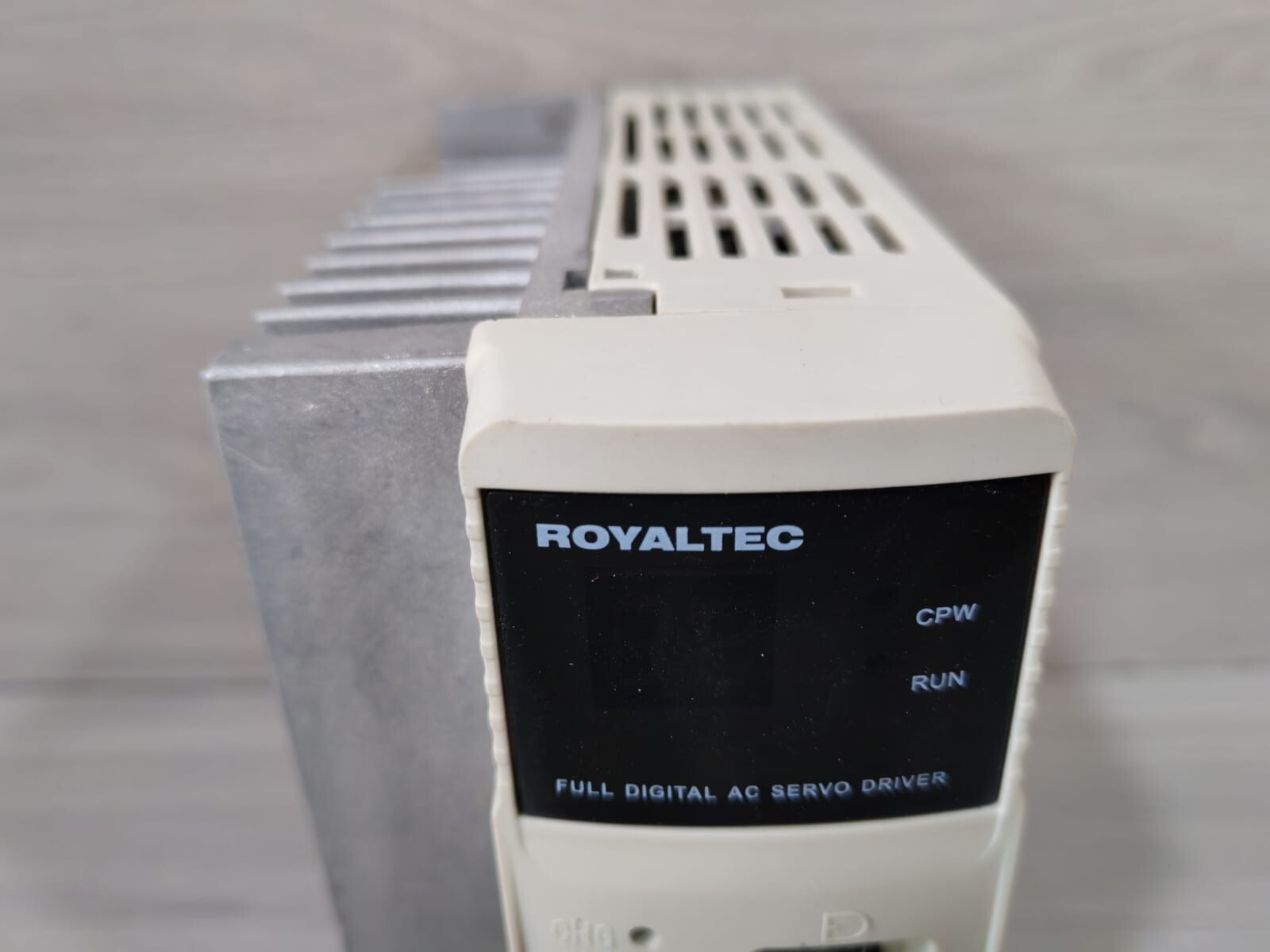 ROYALTEC RT330-20C1 ROYALTEC RT330-20C1 AC SERVO DRIVER 3