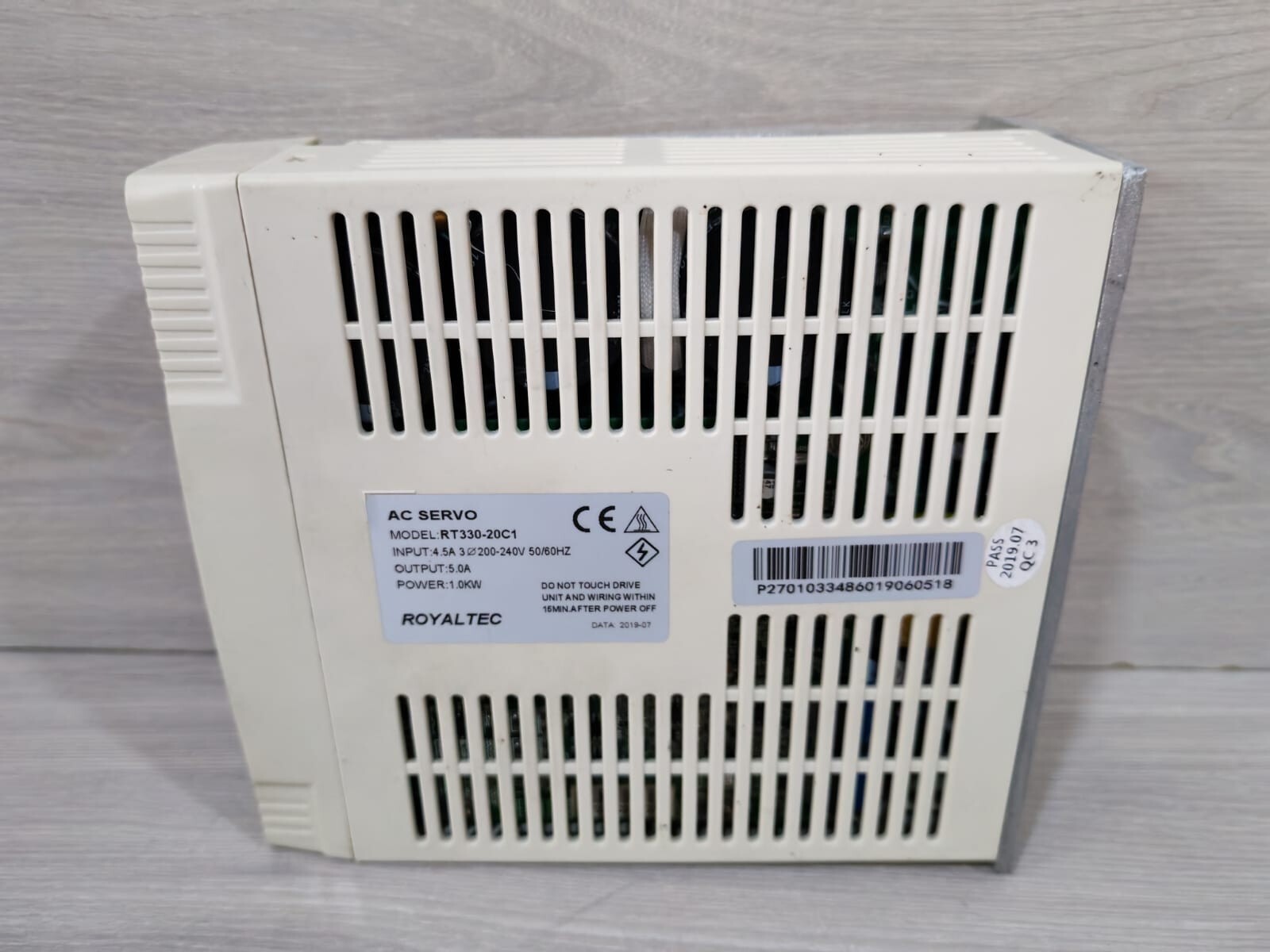 ROYALTEC RT330-20C1 ROYALTEC RT330-20C1 AC SERVO DRIVER 6