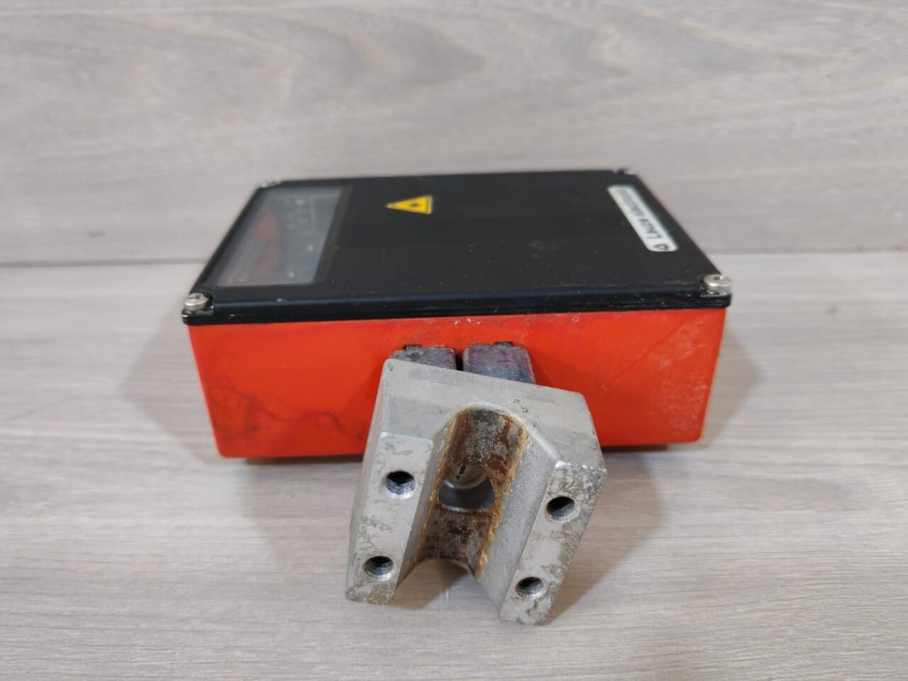 Leuze 500282921 Leuze BCL 40 S F 100 Barcode Reader 500282921 V 50.18 5