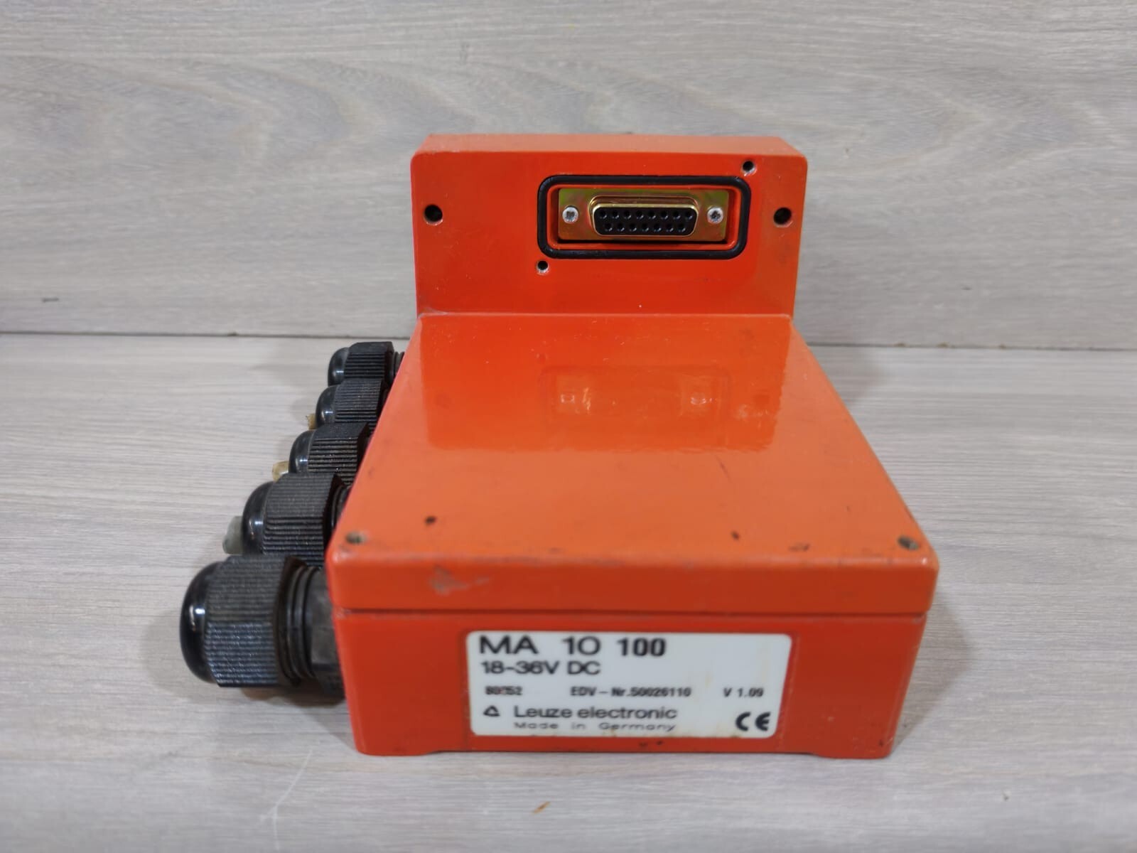 LEUZE MA 1O 100 MODULAR CONNECTION UNIT 50026110 V 1.09 4