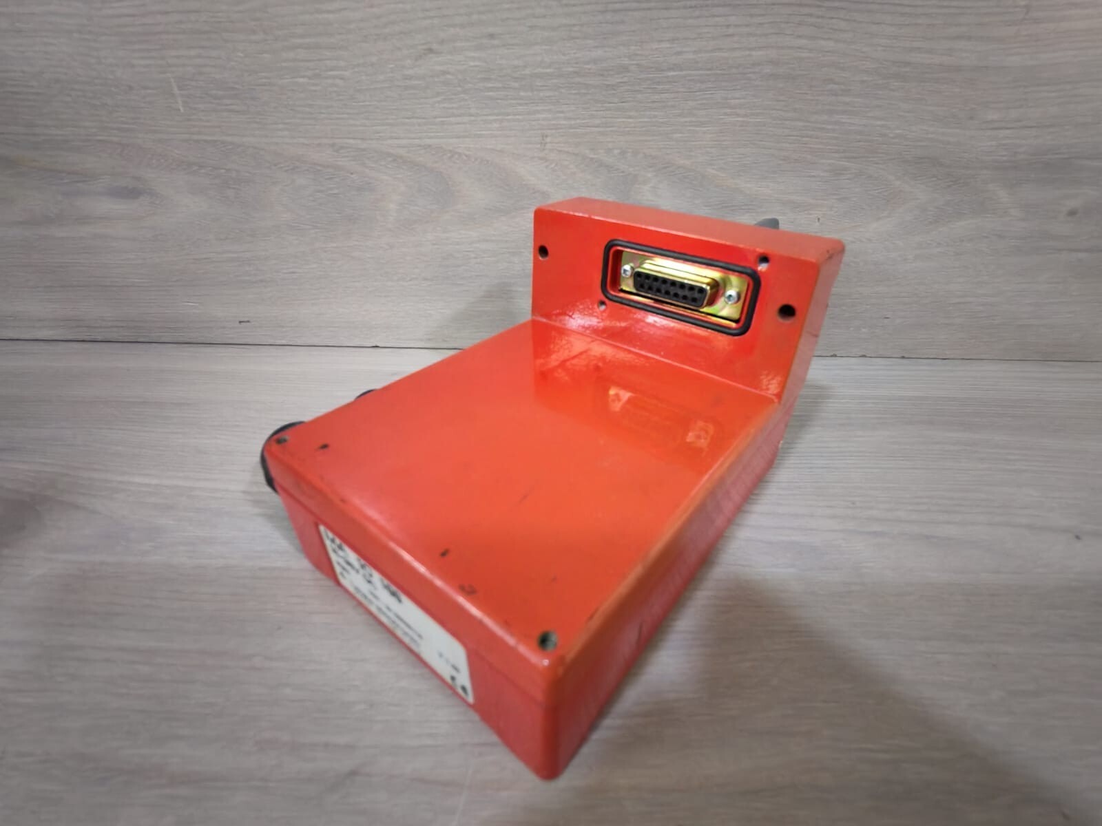 LEUZE MA 1O 100 MODULAR CONNECTION UNIT 50026110 V 1.09 9