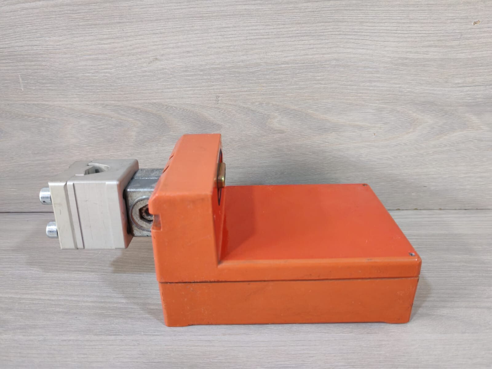 LEUZE MA 1O 100 MODULAR CONNECTION UNIT 50026110 V 1.07 5