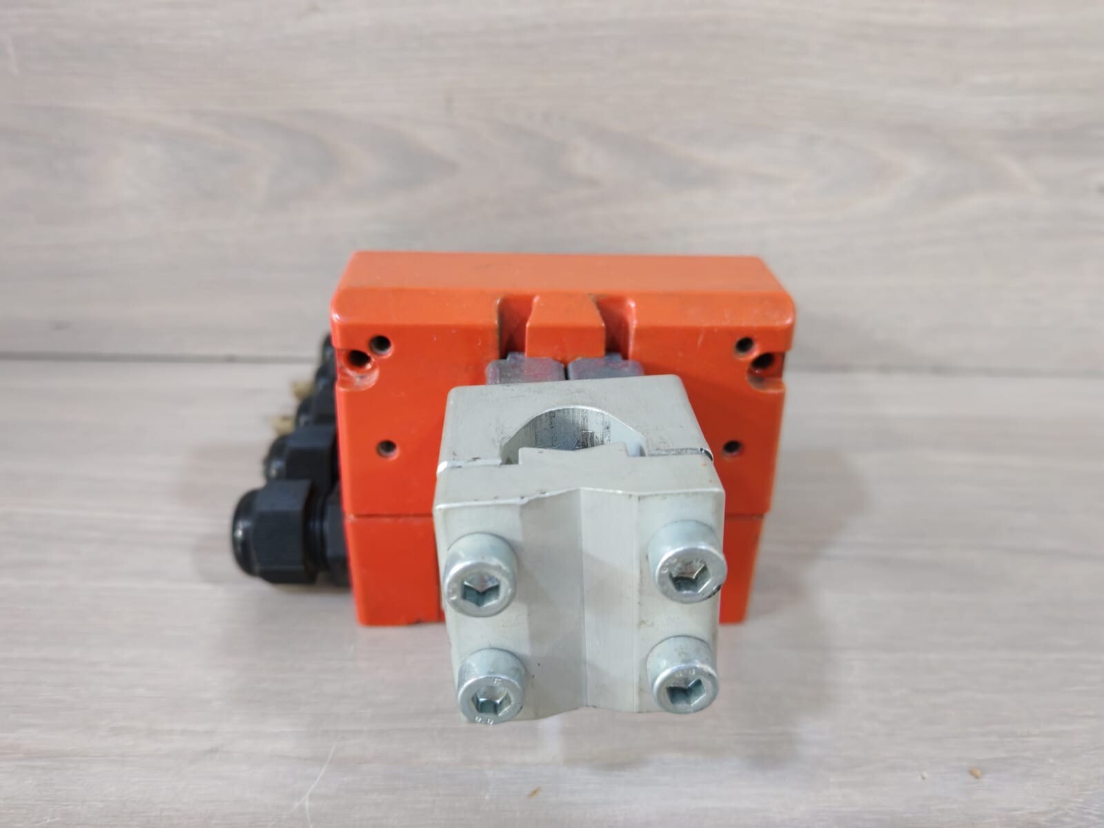 LEUZE MA 1O 100 MODULAR CONNECTION UNIT 50026110 V 1.07 7