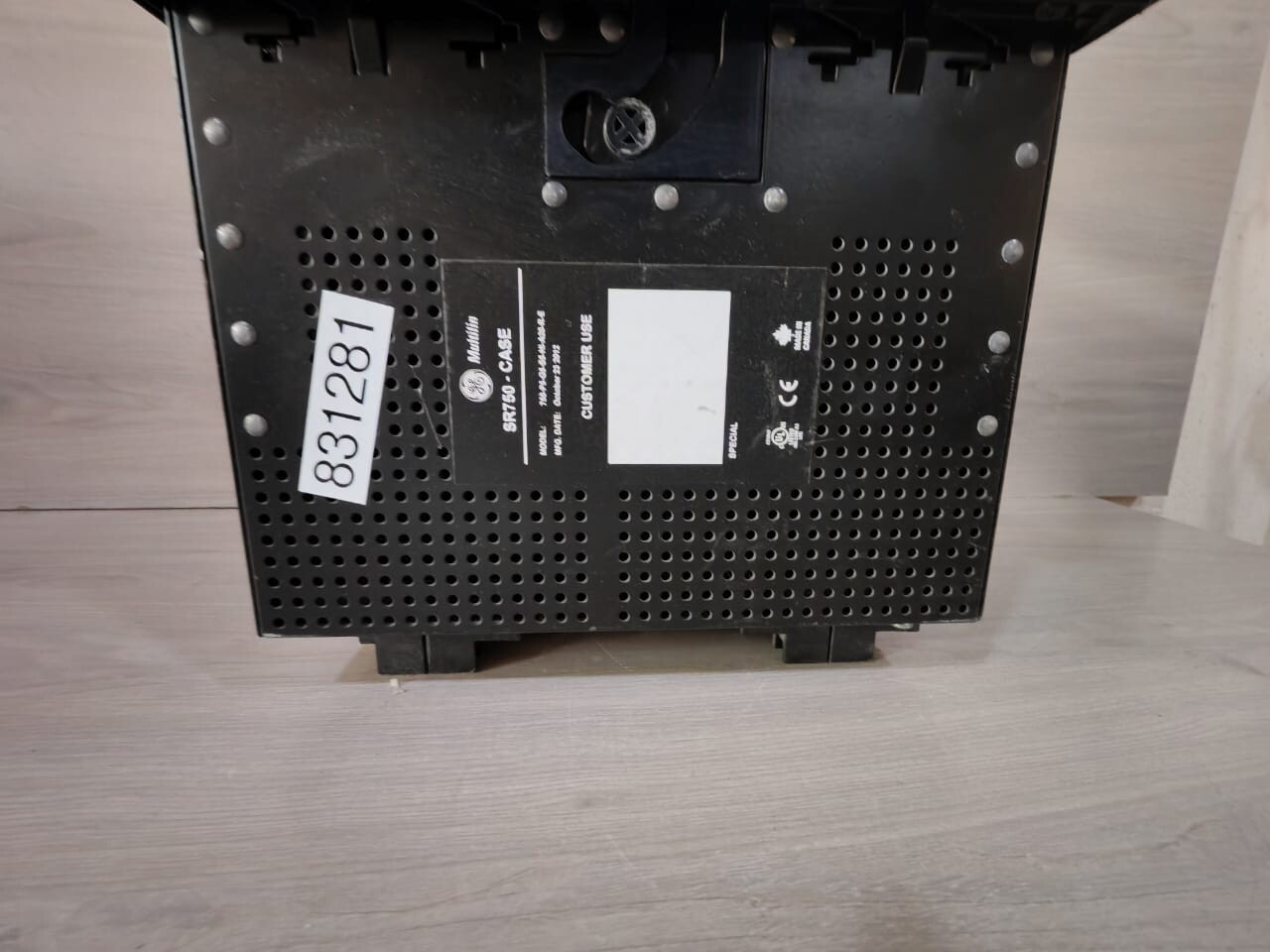 GE RELAY-750 GE SR750 Feeder Management Relay 750-P1-G1-S1-HI-A20-R-E-H WITH CASE 9