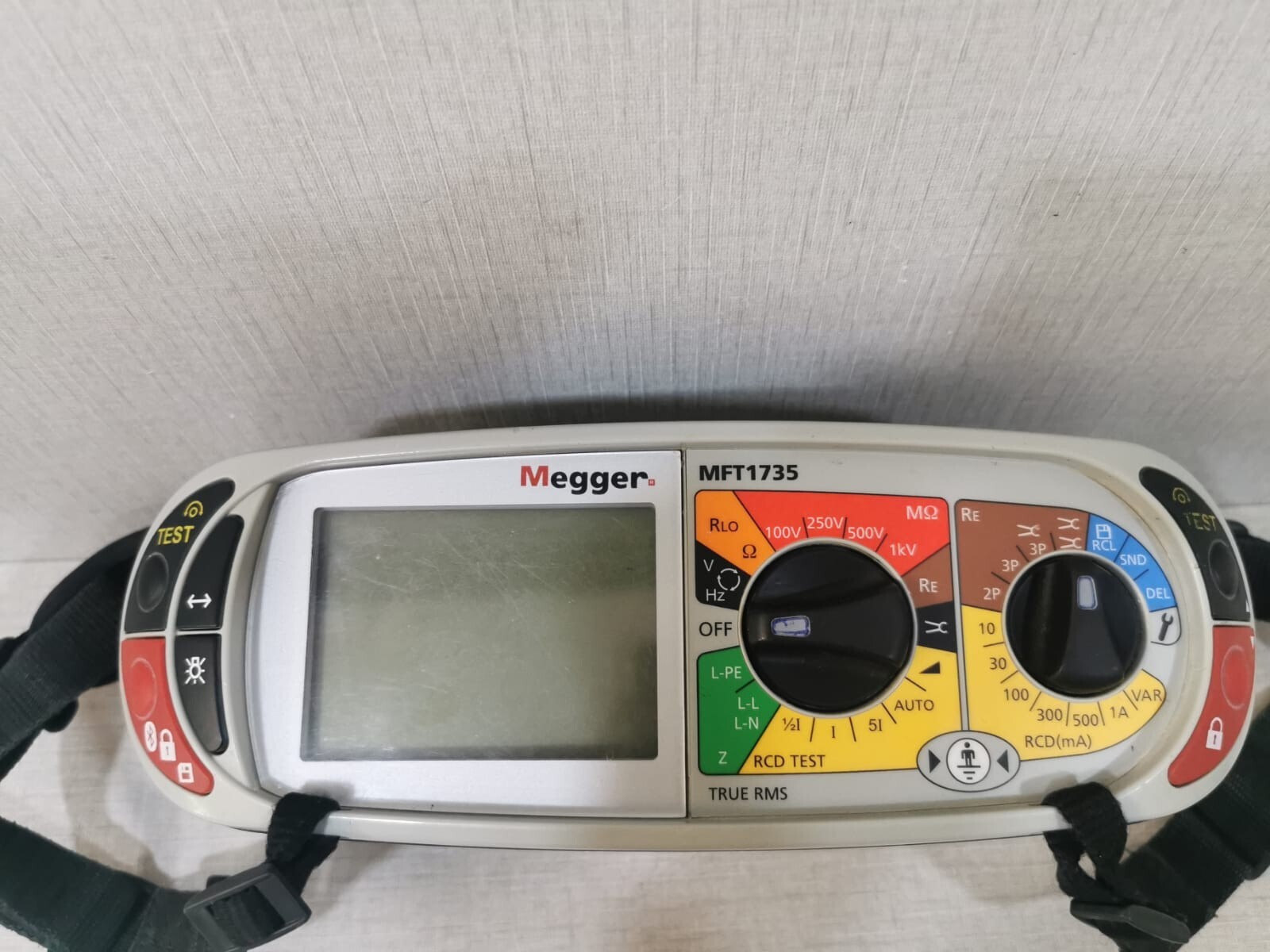 Megger MFT1735 MEGGER MFT1735 - MULTIFUNCTION TESTER- DAMAGED CASE LOCK 5