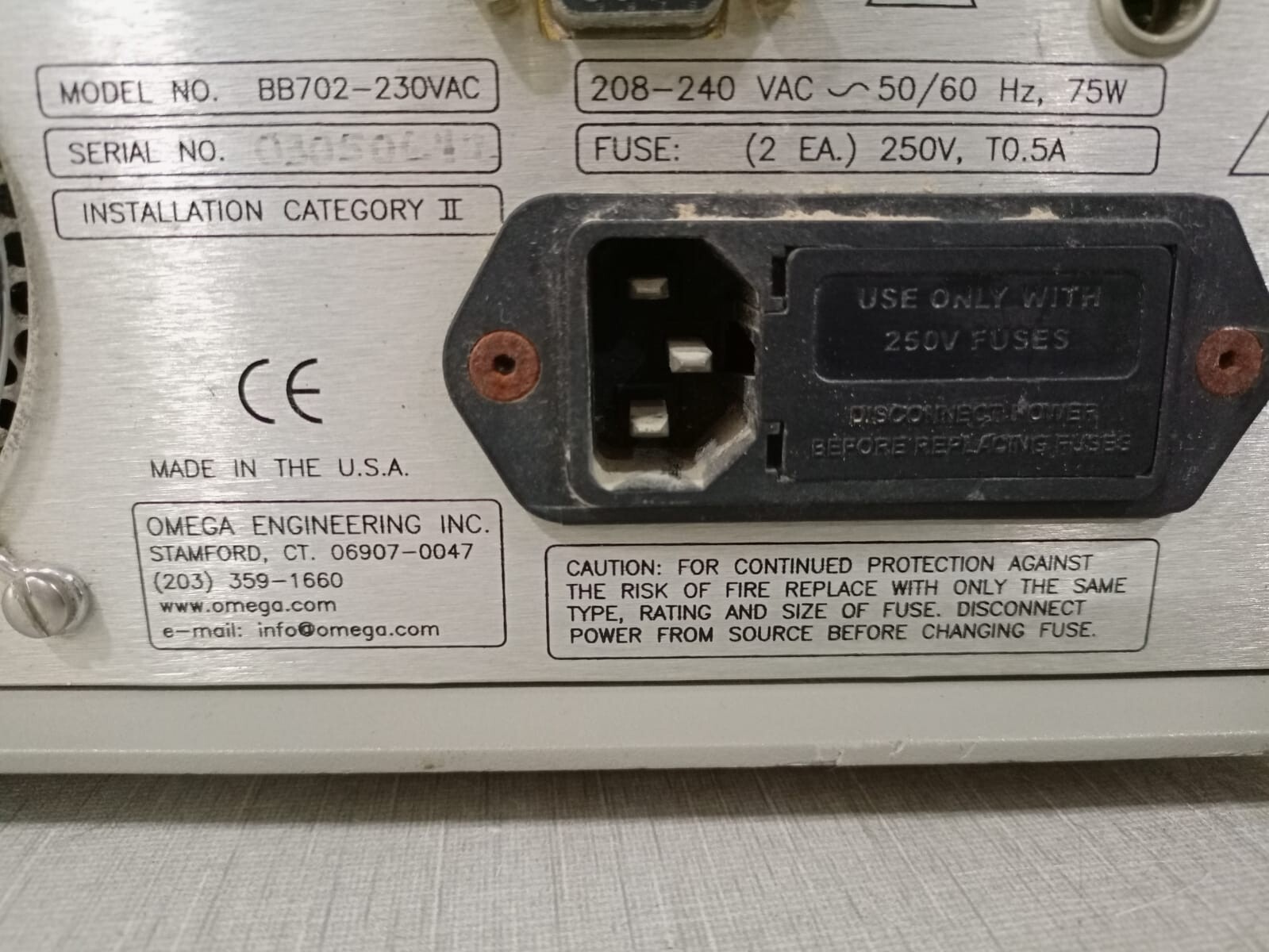 OMEGA BB702 OMEGA BB702 High Performance Blackbody Calibration Source 7