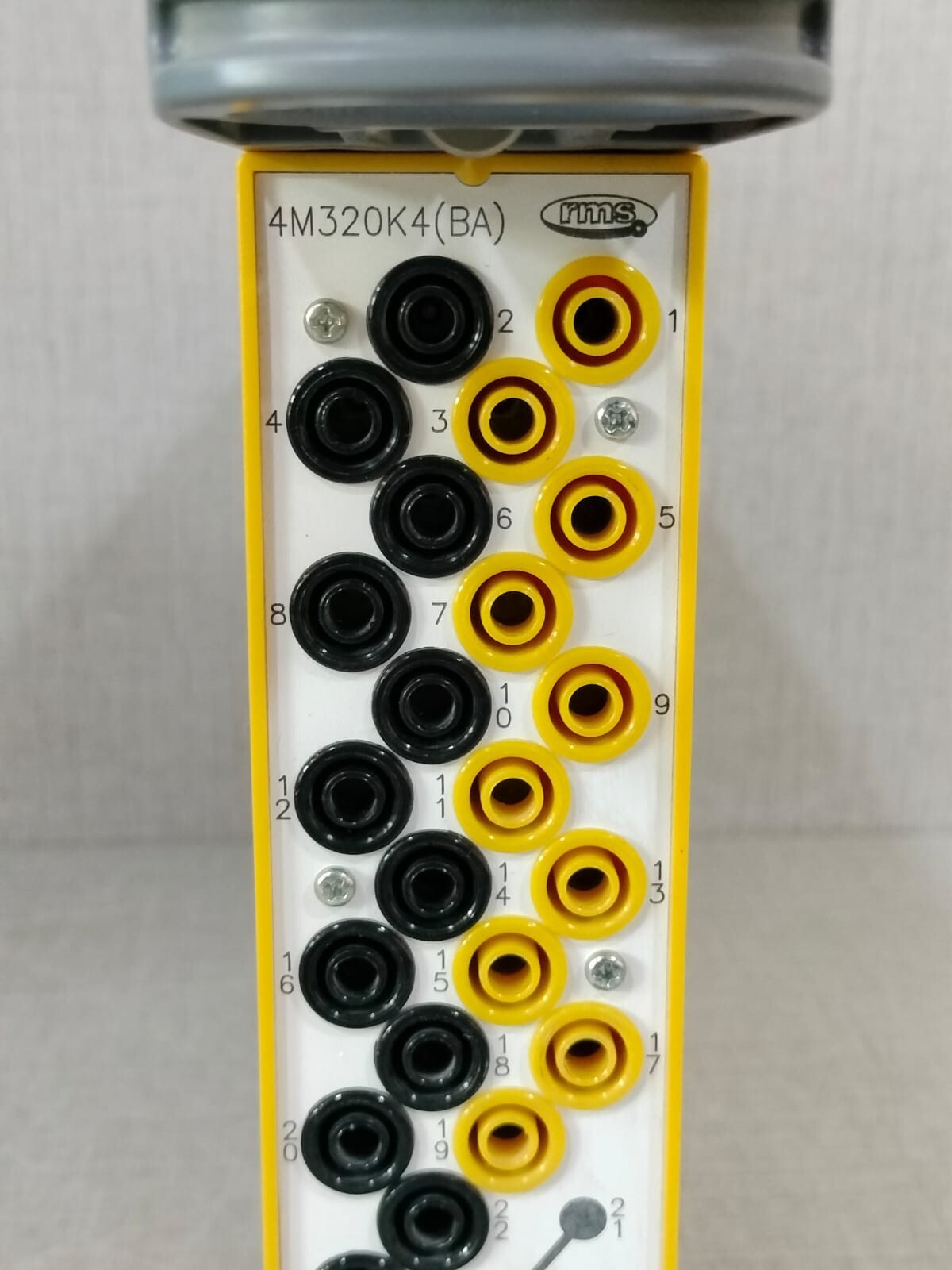 RMS 4M320K4 BA TEST BLOCK SYSTEM 4M320-BA