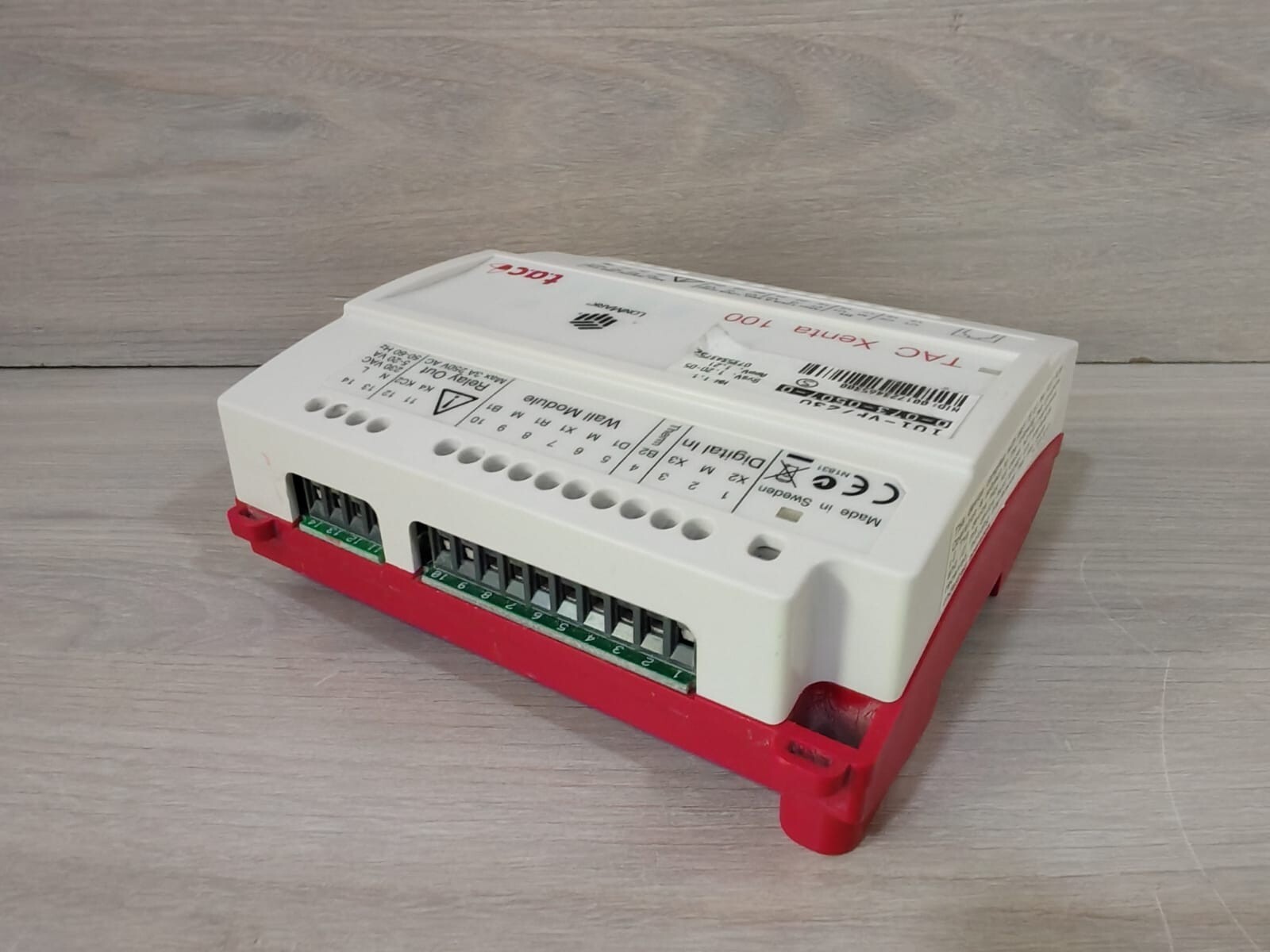 TAC 0-073-0507-0 TAC XENTA 100 101-VF/230 CONTROLLER 0-073-0507-0 3