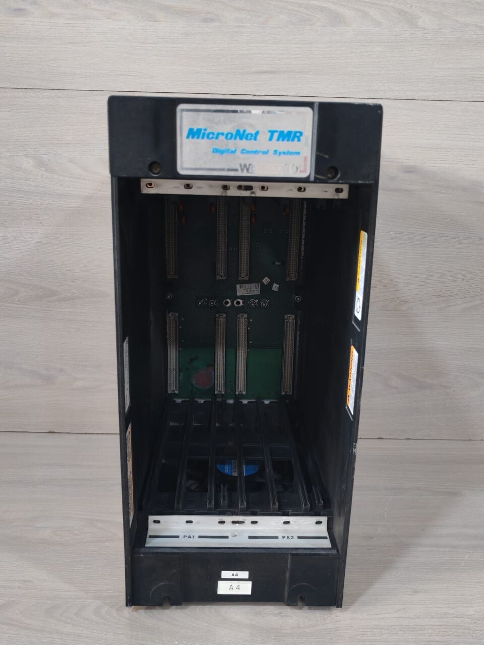 WOODWARD 5453-277 REV B. 8 -SLOTS CHASSIS RACK