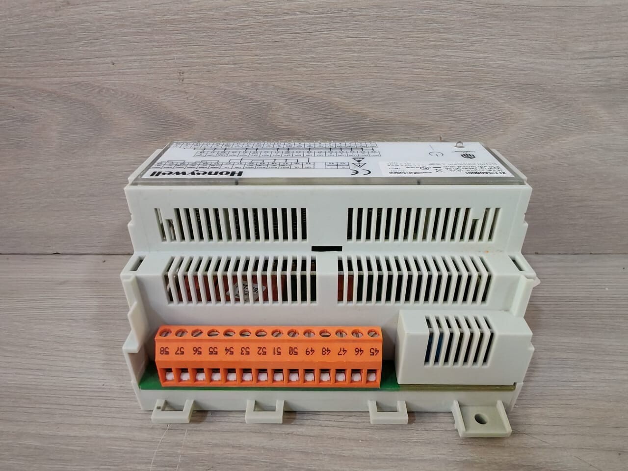 Honeywell XFC3A06001 HONEYWELL XFC3A06001 SMART MODULE 24VAC 50/60Hz 4