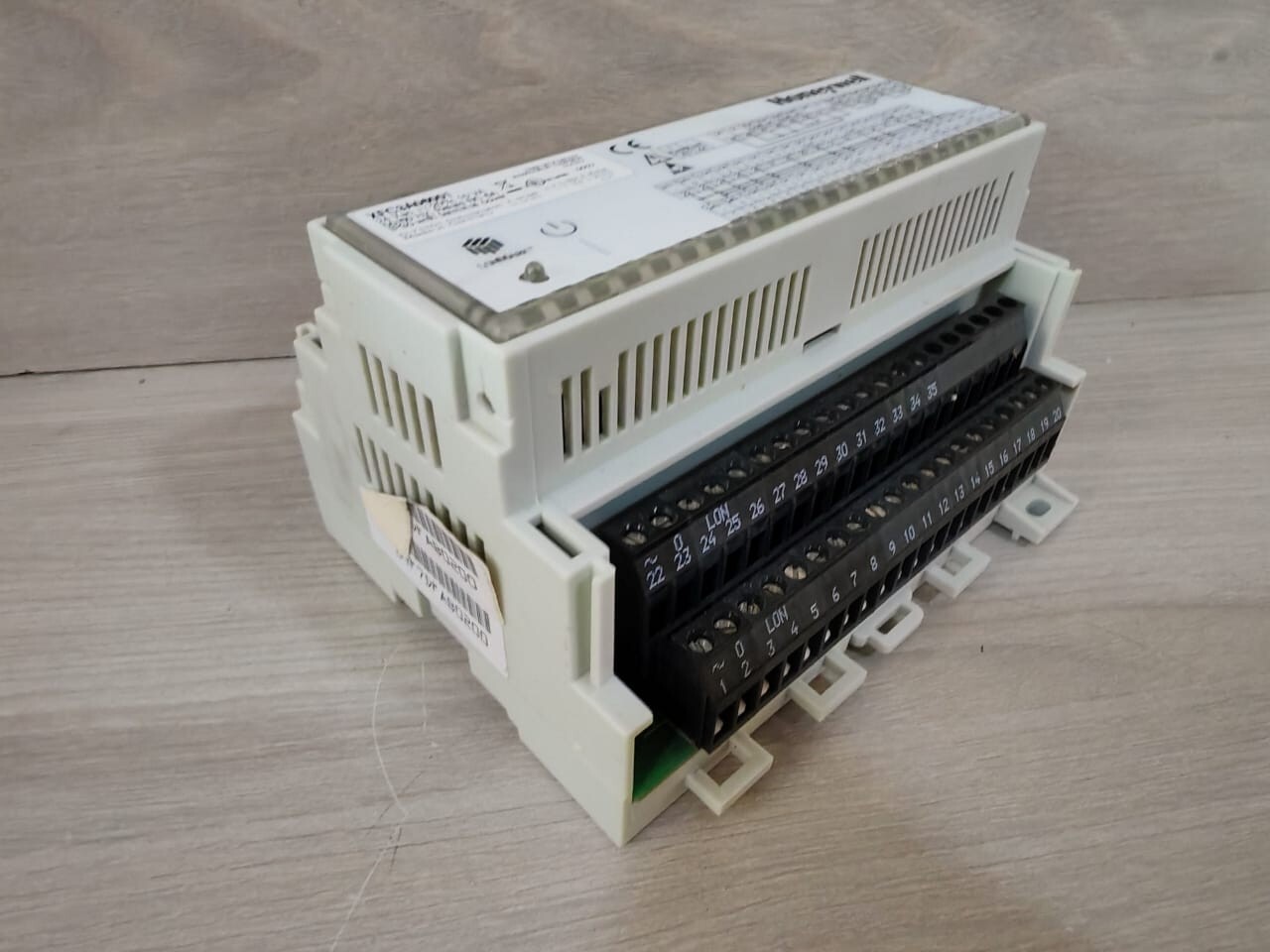 Honeywell XFC3A06001 HONEYWELL XFC3A06001 SMART MODULE 24VAC 50/60Hz 9