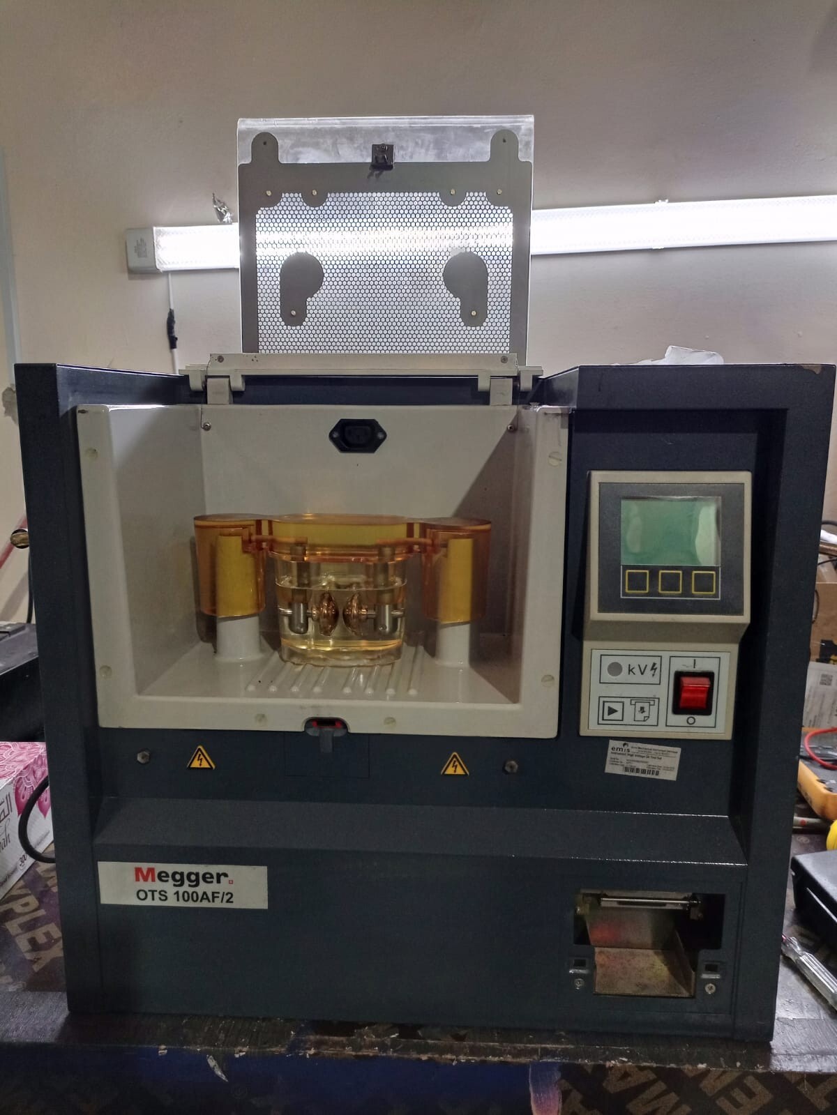 Megger OTS 100AF/2 Megger OTS 100AF/2 Oil Tester 7