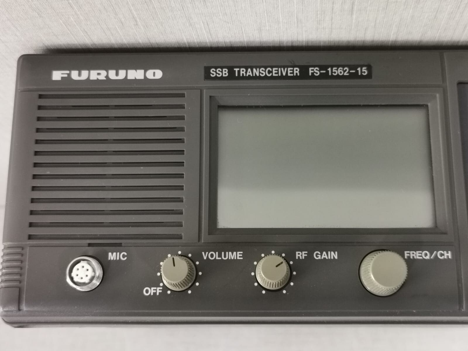 FURUNO FS-1562-15 FURUNO FS-1562-15 SSB Transceiver with Handset Microphone 4
