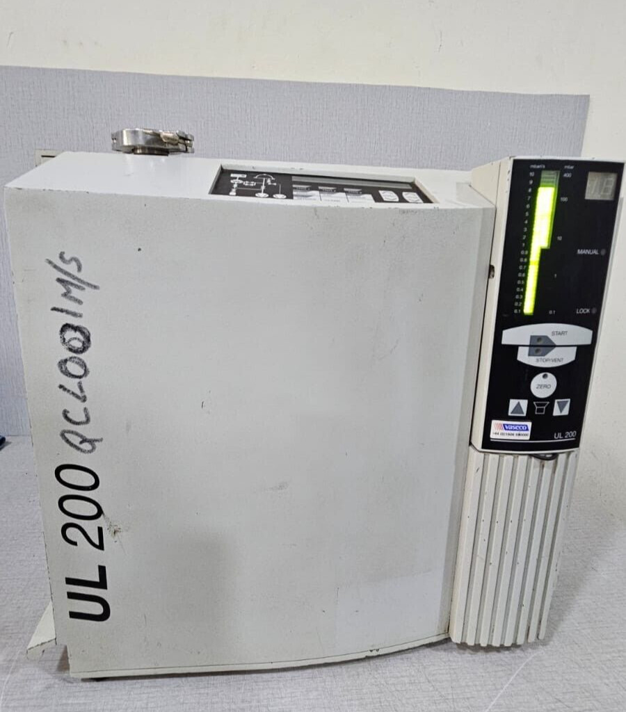 LEYBOLD UL 200 LEYBOLD Vaseco UL 200 Helium Leak Detector 220/240VAC -TRIED & TESTED 7