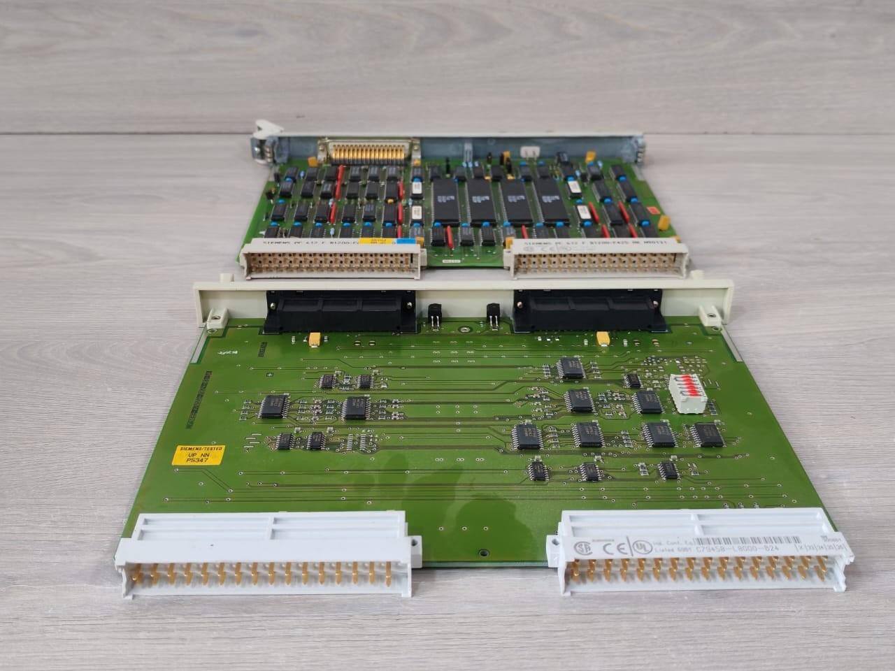 Siemens 6ES5300-5CA11 AND 6ES5324-3UR11 Siemens SIMATIC 6ES5300-5CA11 and 6ES5324-3UR11 Interface Module 5