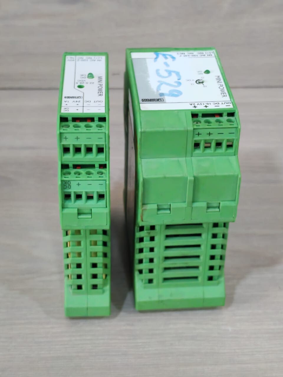 Phoenix Contact Mini-PS-100-240AC/10-15DC/2 and Mini-PS-100-240AC/24DC/1 Phoenix Contact Mini-PS-100-240AC/10-15DC/2 and Mini-PS-100-240AC/24DC/1 6