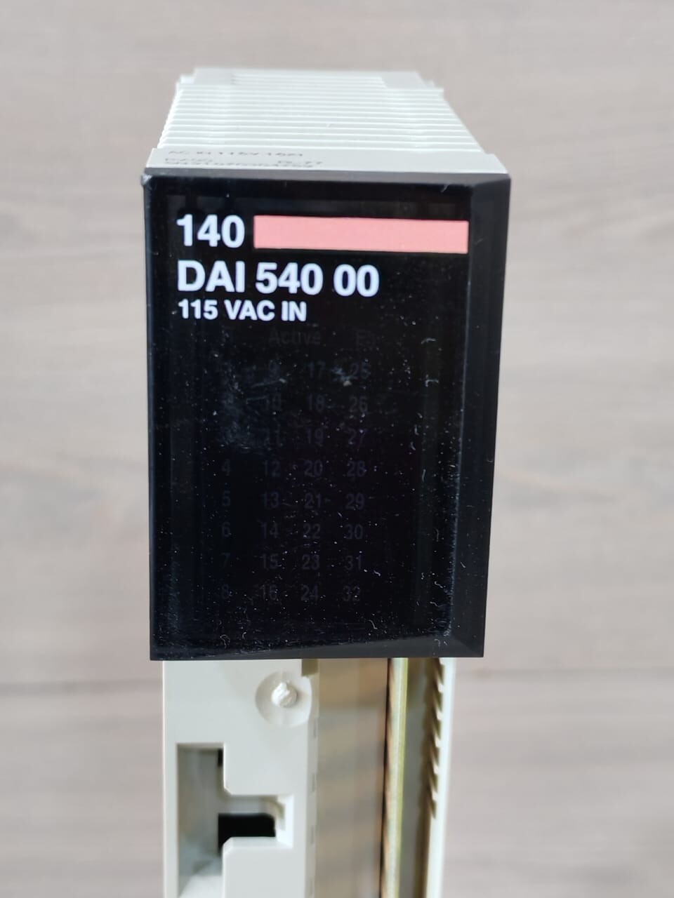 Schneider Electric 140DAI54000 Schneider Electric 140DAI54000 Modicon Quantum - Without Terminal 2