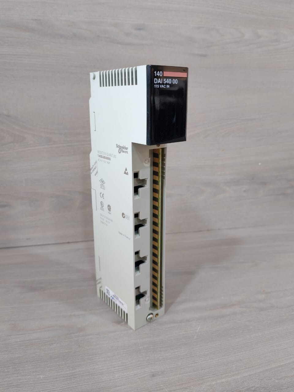 Schneider Electric 140DAI54000 Schneider Electric 140DAI54000 Modicon Quantum - Without Terminal 4