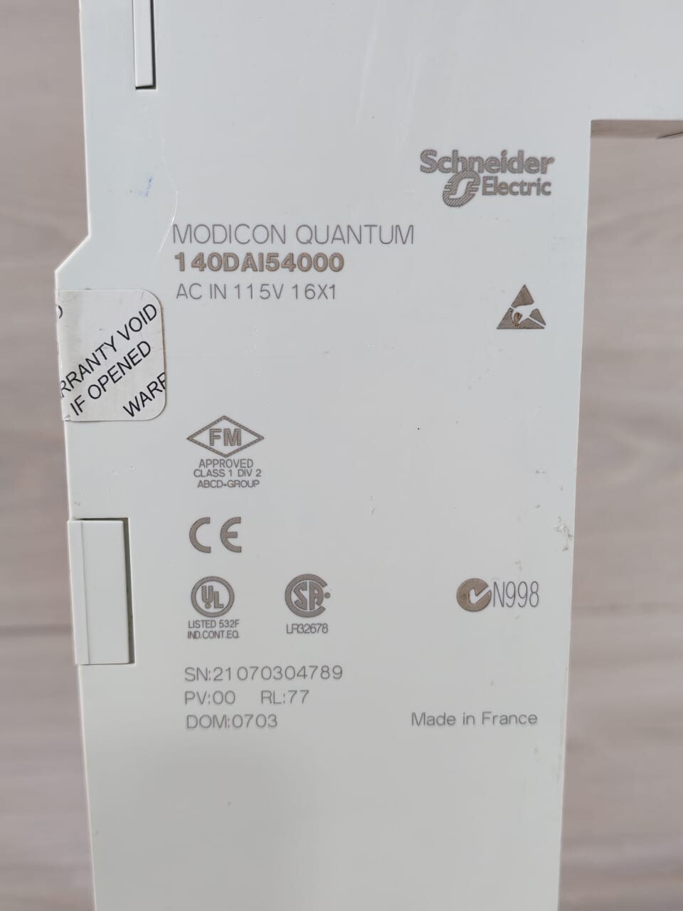 Schneider Electric 140DAI54000 Schneider Electric 140DAI54000 Modicon Quantum - Without Terminal 7