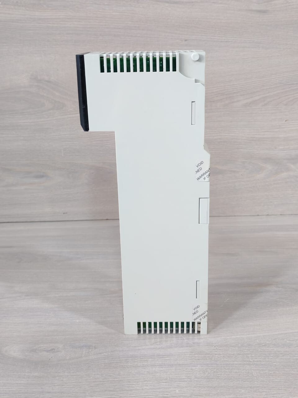 Schneider Electric 140DAI54000 Schneider Electric 140DAI54000 Modicon Quantum - Without Terminal 8