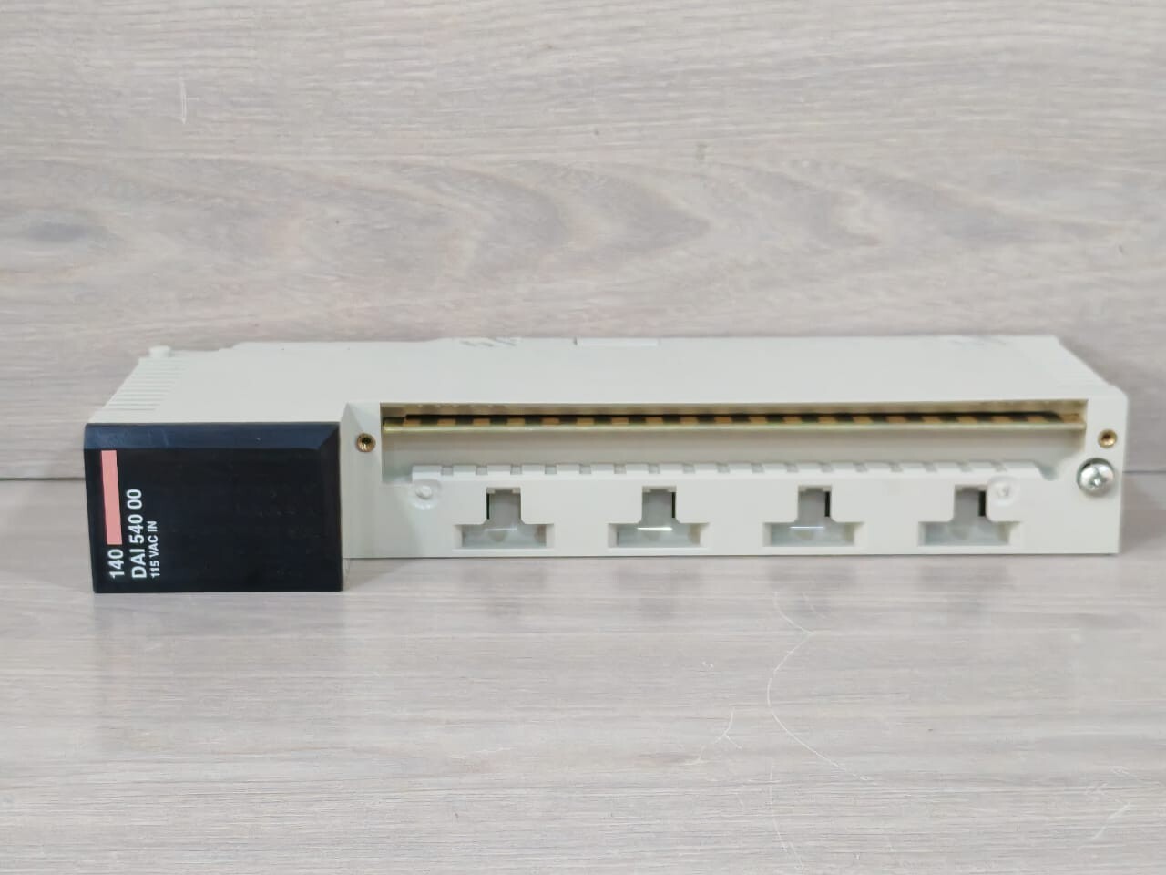 Schneider Electric 140DAI54000 Schneider Electric 140DAI54000 Modicon Quantum - Without Terminal 10