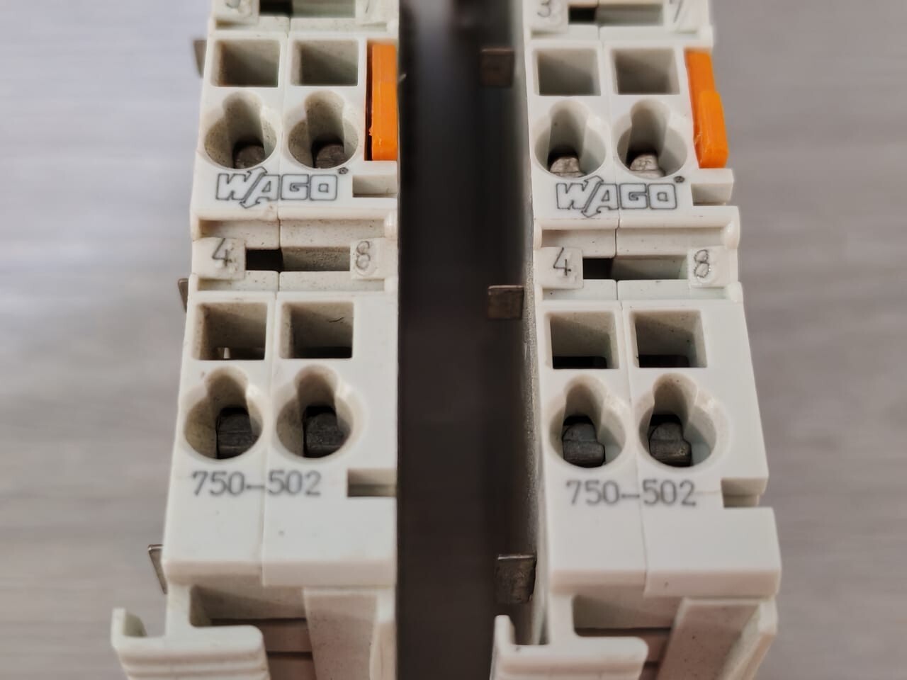 WAGO 750-502 LOT WAGO 750-502 2D0 24VDC 2.0A OUTPUT MODULE 2