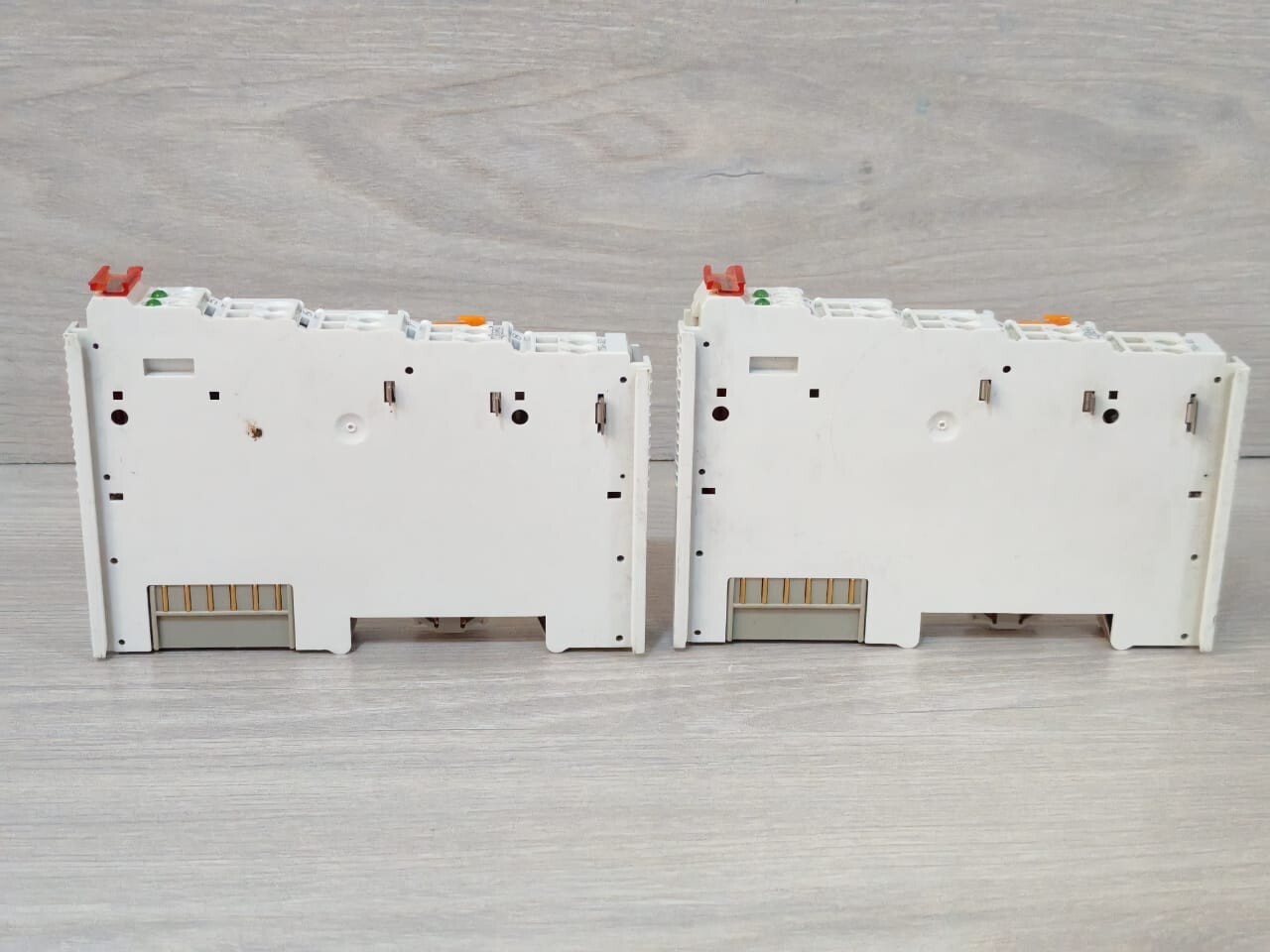 WAGO 750-502 LOT WAGO 750-502 2D0 24VDC 2.0A OUTPUT MODULE 8