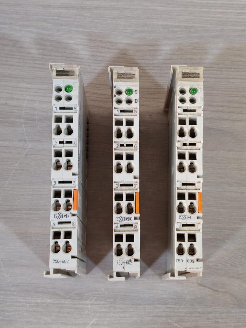 LOT WAGO 750-602 24VDC POWER SUPPLY