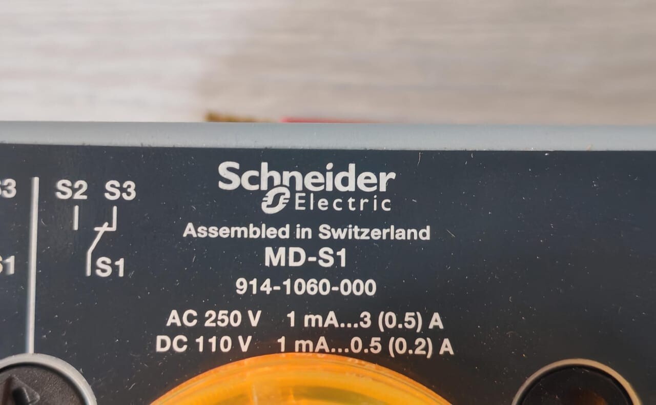 Schneider Electric 914-1060-000 SCHNEIDER ELECTRIC MD-S1 914-1060-000 SWITCH AUX 250V 3