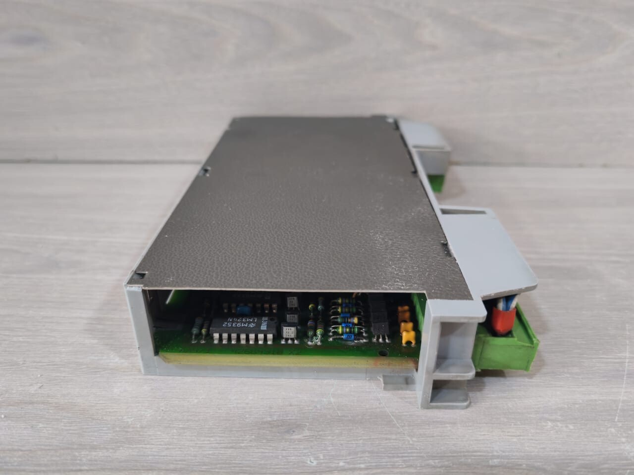 Schleicher P-AA4/1 (A) SCHLEICHER P-AA4/1 (A) ANALOG INPUT MODULE 8