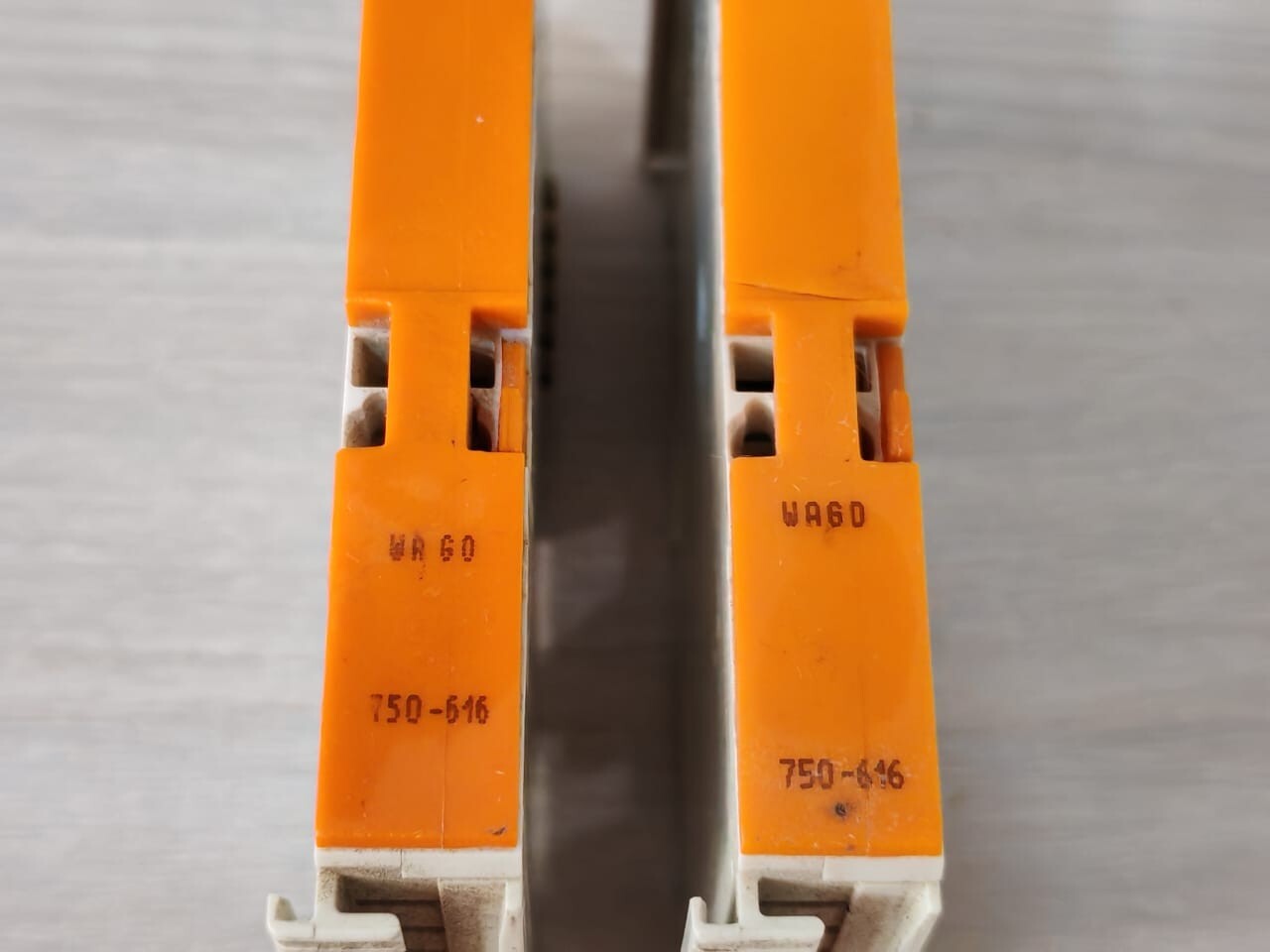 WAGO 750-616 LOT . WAGO 750-616 DISTANCE MODULE 24VDC 2