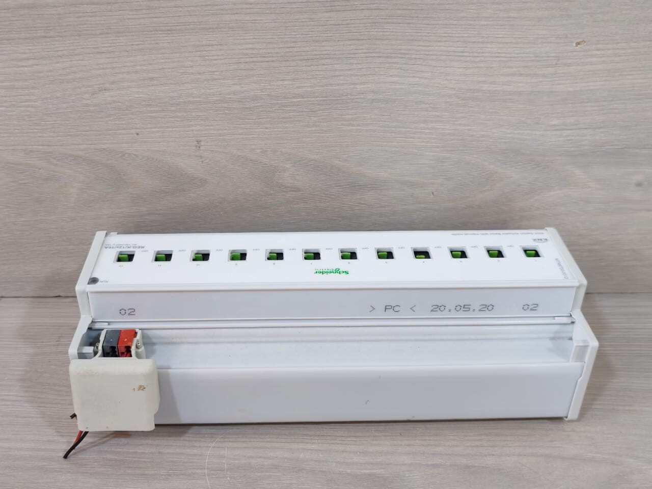 Schneider Electric MTN6700-0012 SCHNEIDER ELECTRIC MTN6700-0012 KNX SWITCH ACTUATOR BASIC WITH MANUAL MODE 8